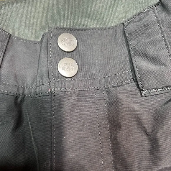 The North Face women's HyVent waterproof insulated snow/ski pants Size Small - Picture 9 of 16